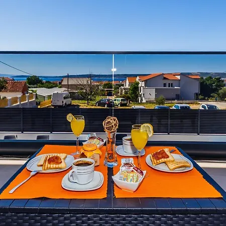Morena * Kaštela